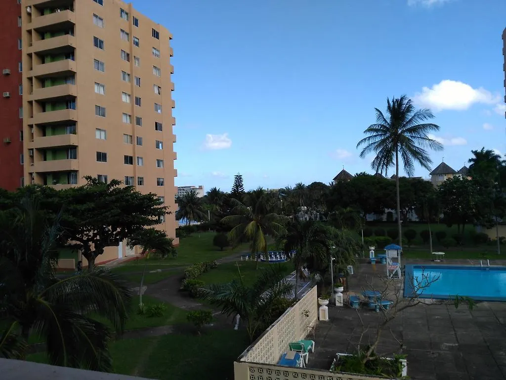 Апартаменты Turtle Beach Towers Apt 22 C - Очо-Риос Ямайка
